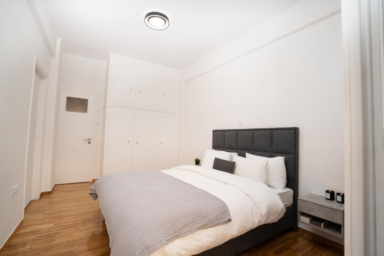 City Center Apt. On A Traffic Free Street Atenas Exterior foto