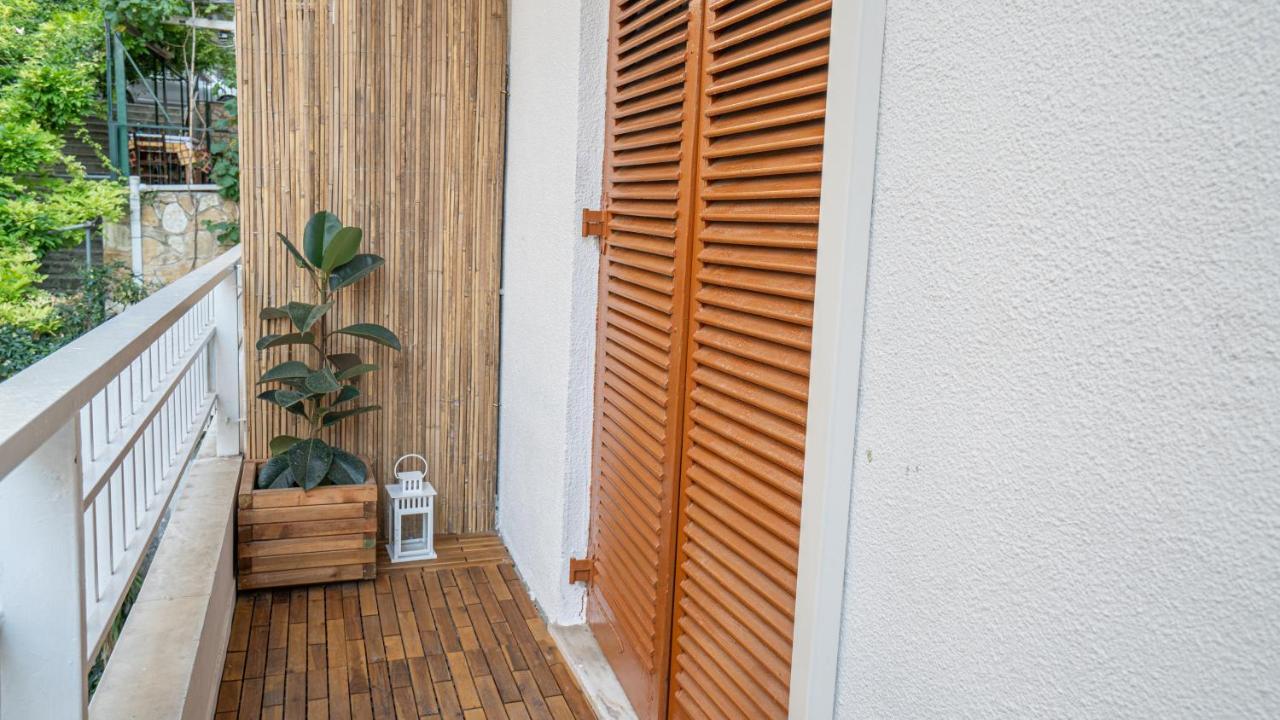 City Center Apt. On A Traffic Free Street Atenas Exterior foto